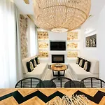Daire Manda Luxury Naxos City